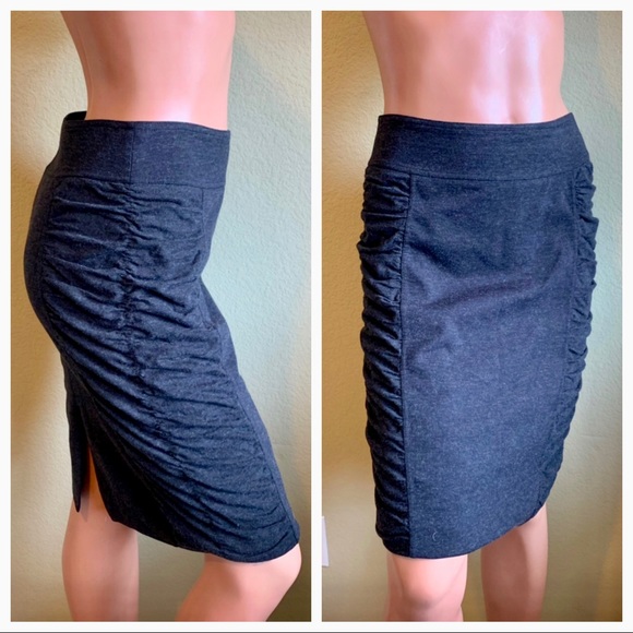 Classiques Entier Dresses & Skirts - CLASSIQUES ENTIER Sexy Career Pencil Skirt